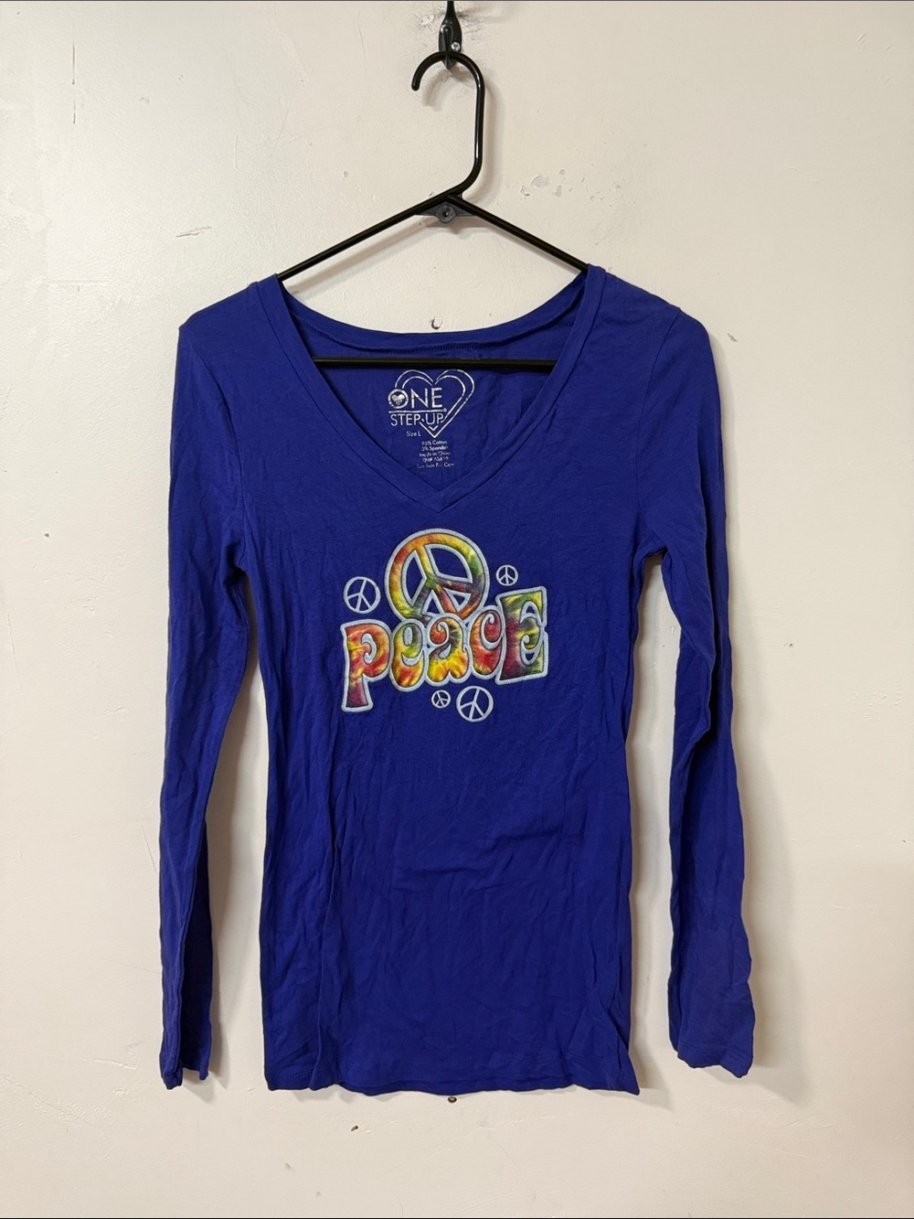One Step Up Blue Long Sleeve V-Neck Peace Graphic Tee y2k